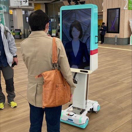 高輪ゲートウェイ駅の開業3周年記念イベント「Playable Week 2023」に2023年3月11日・12日の2日間、サイバーマルチタレントを出展しまた。